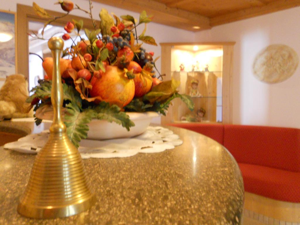 קאבאלס Residence Garni Manuela מראה חיצוני תמונה